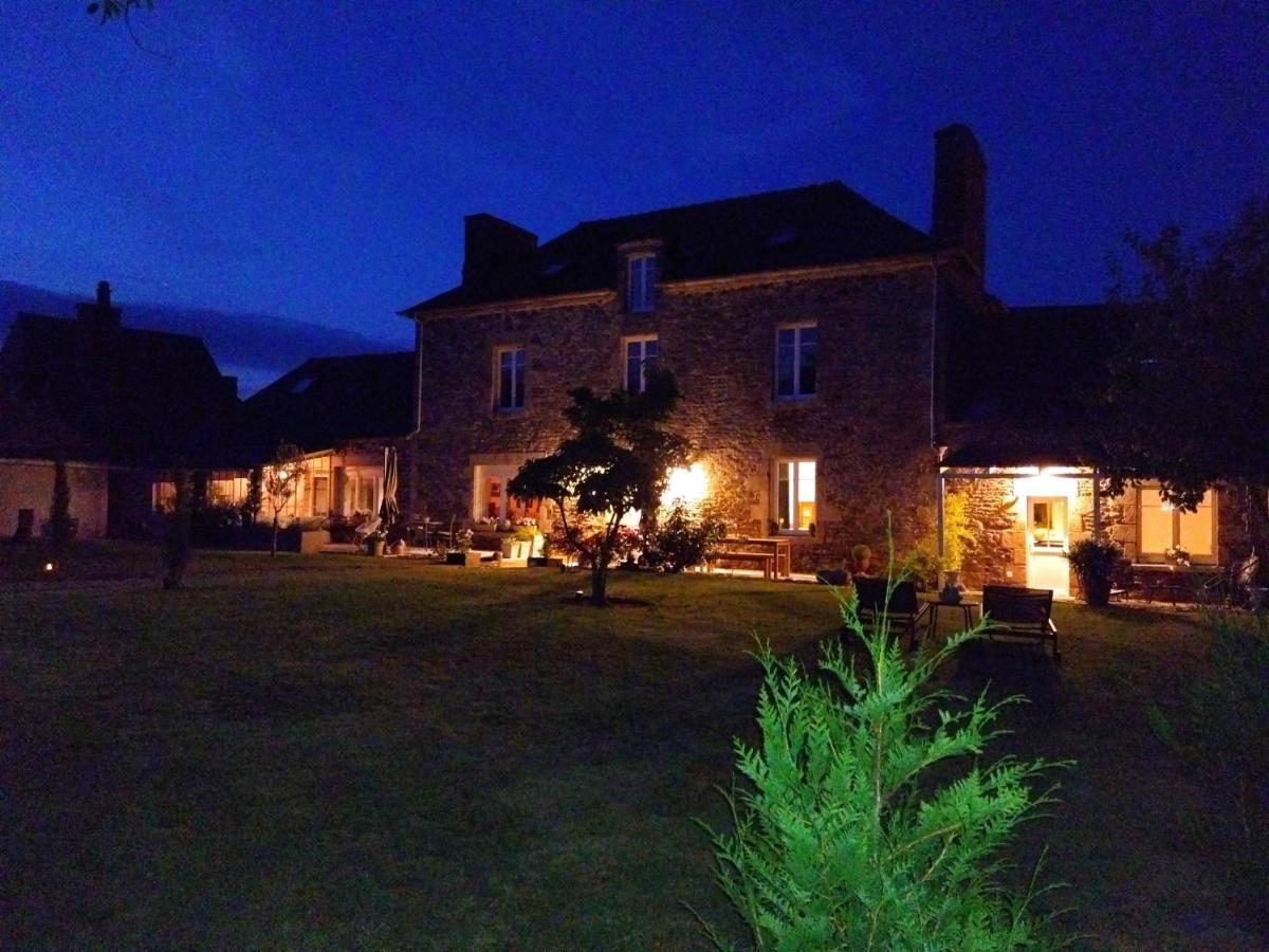 La Menardiere Serenitatis Chambre D'Hotes Petit Dejeuner Compris Corseul Buitenkant foto