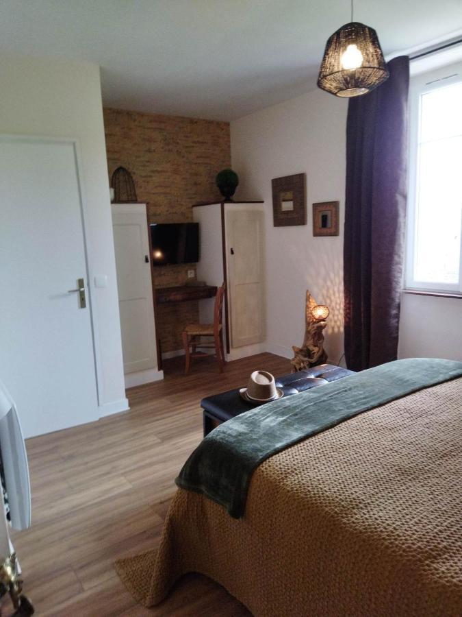 La Menardiere Serenitatis Chambre D'Hotes Petit Dejeuner Compris Corseul Buitenkant foto