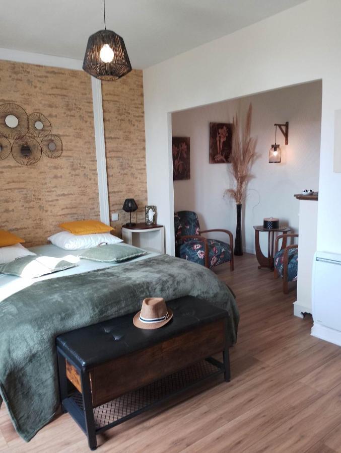 La Menardiere Serenitatis Chambre D'Hotes Petit Dejeuner Compris Corseul Buitenkant foto