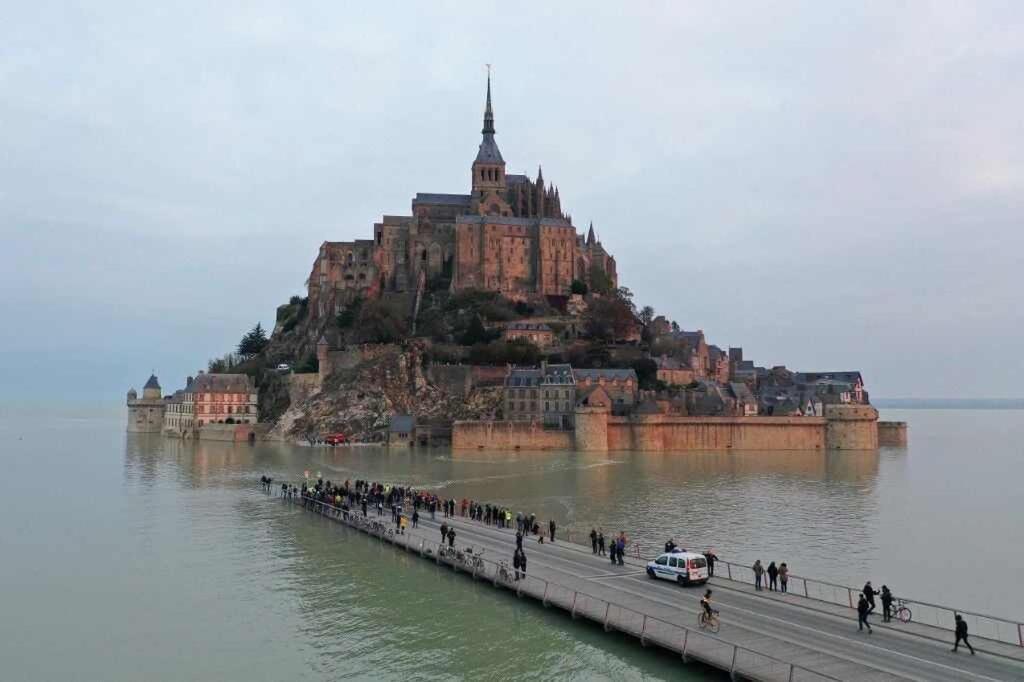 La Menardiere Serenitatis Chambre D'Hotes Petit Dejeuner Compris Corseul Buitenkant foto
